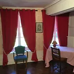 Chateau De Grosfy Nocleg ze śniadaniem 3*