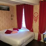Chateau De Grosfy Bed & Breakfast 3*