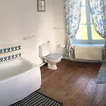 Bed & Breakfast Chateau De Grosfy 3*