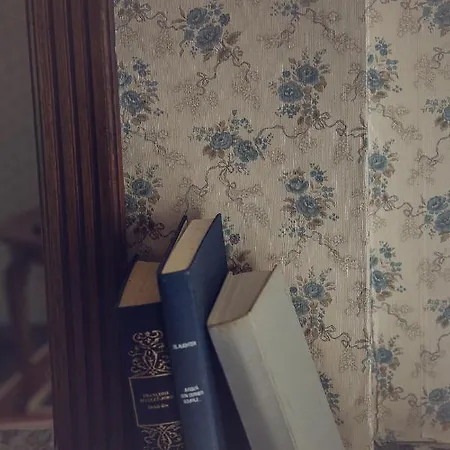 Bed & Breakfast Chateau De Grosfy 3*