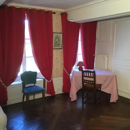 Bed & Breakfast Chateau De Grosfy 3*