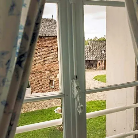 לינה וארוחת בוקר Chateau De Grosfy Hugleville-en-Caux