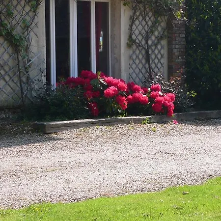 Chateau De Grosfy Bed & Breakfast 3*
