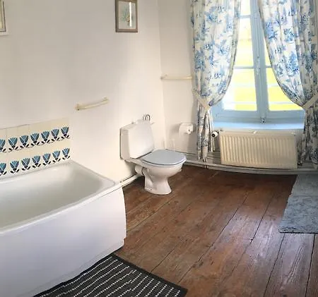 Bed & Breakfast Chateau De Grosfy 3*