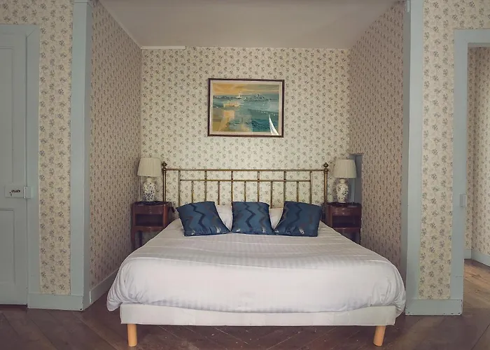 Chateau De Grosfy 3*