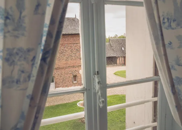 Chateau De Grosfy Bed & Breakfast