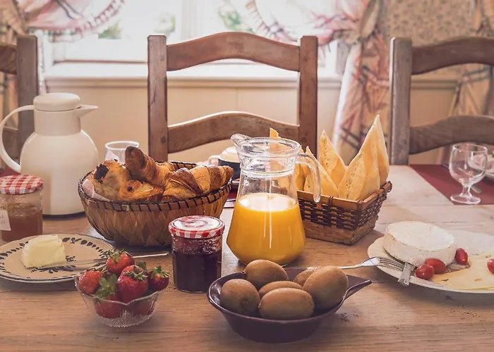 Bed & Breakfast Chateau De Grosfy 3*